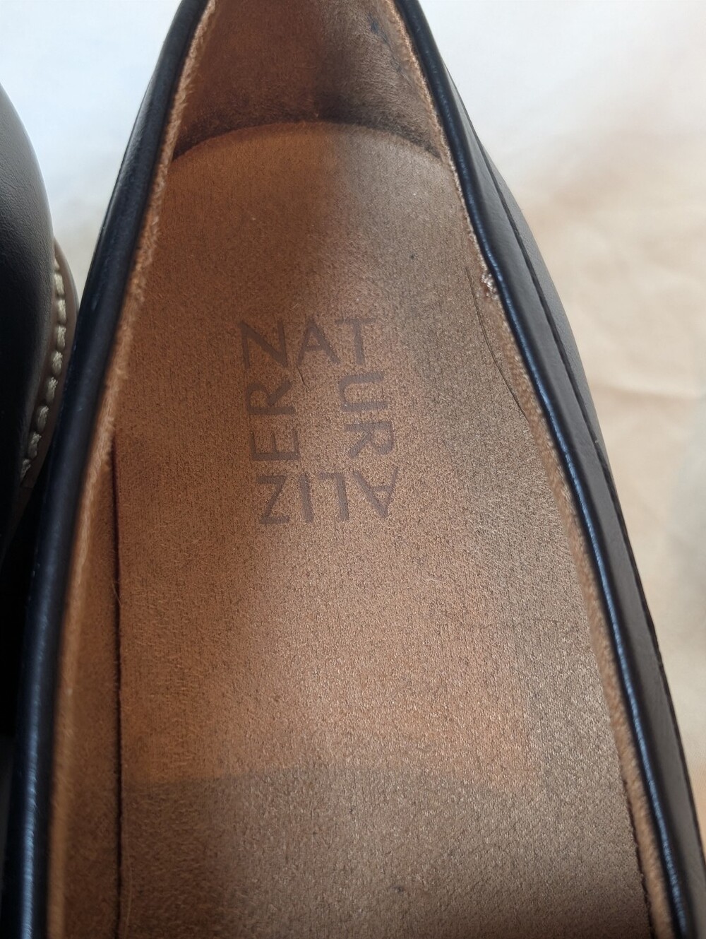 Naturalizer 8.5 Black Lug Sole Loafers Quiet Luxury Chain Platform Shoes - Picture 5 of 14